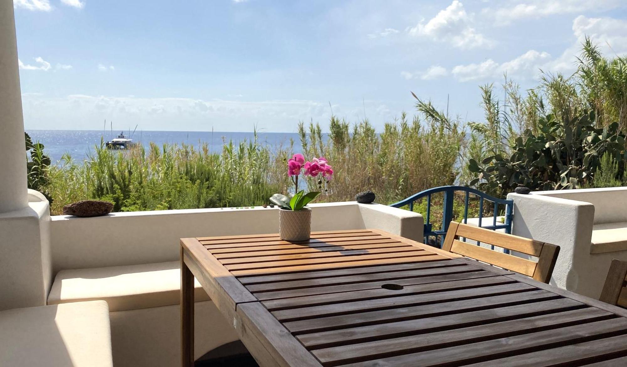 Apartamento La Mia Valigia A Estrómboli Exterior foto