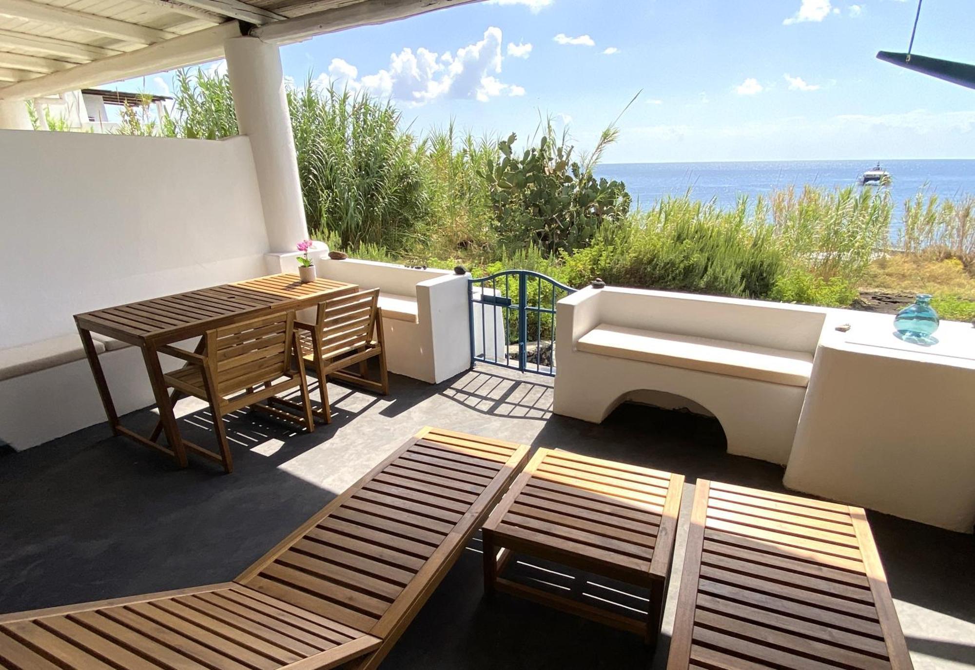 Apartamento La Mia Valigia A Estrómboli Exterior foto