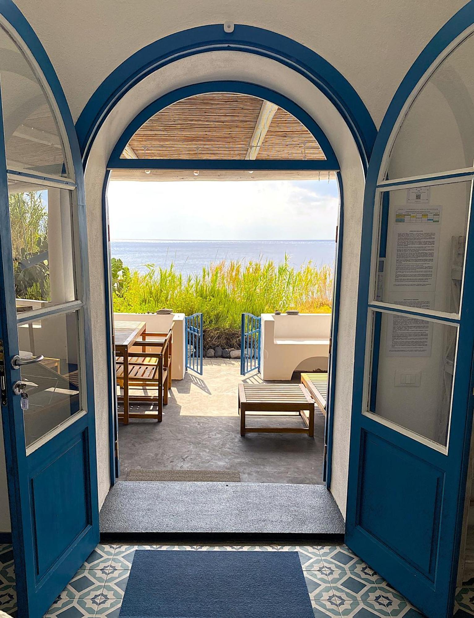 Apartamento La Mia Valigia A Estrómboli Exterior foto